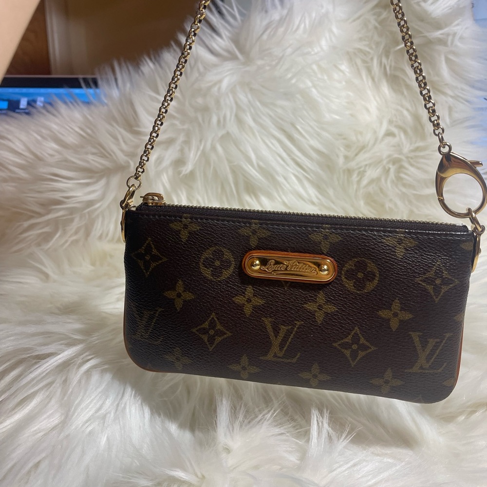 Louis Vuitton pochette milla